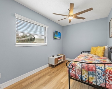5240 Sw 2nd Place - Photo Thumbnail 19