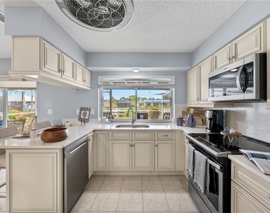 5240 Sw 2nd Place - Photo Thumbnail 10