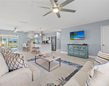 5240 Sw 2nd Place - Photo Thumbnail 5