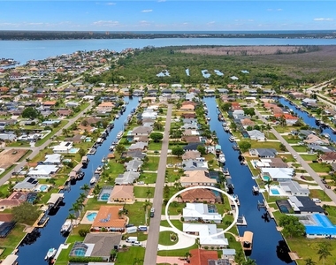 5240 Sw 2nd Place - Photo Thumbnail 38