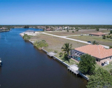 4114 Nw 39th Lane - Photo Thumbnail 3
