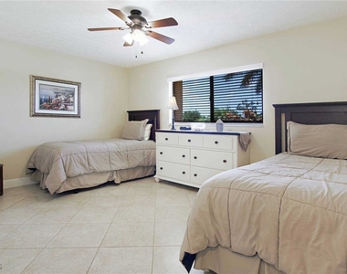 1403 Sw 40th Terrace - Photo Thumbnail 11
