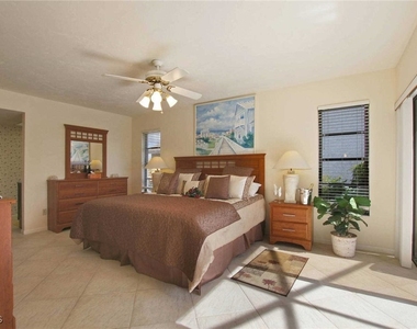 1422 Se 12th Terrace - Photo Thumbnail 8