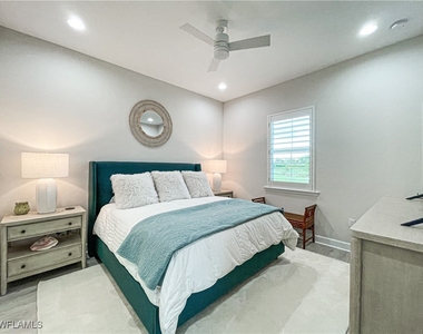 7162 Saona Court - Photo Thumbnail 12