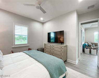 7162 Saona Court - Photo Thumbnail 13