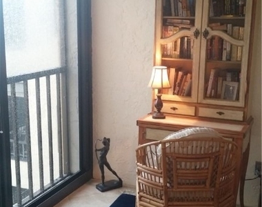 6520 Valen Way - Photo Thumbnail 10