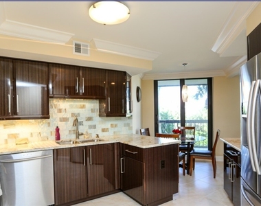 4551 Gulf Shore Boulevard N - Photo Thumbnail 6