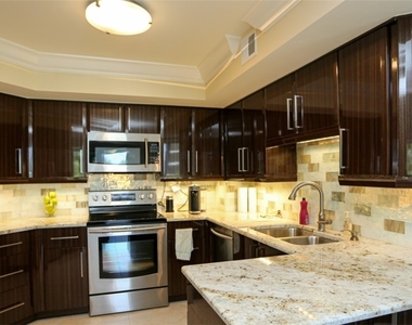 4551 Gulf Shore Boulevard N - Photo Thumbnail 7