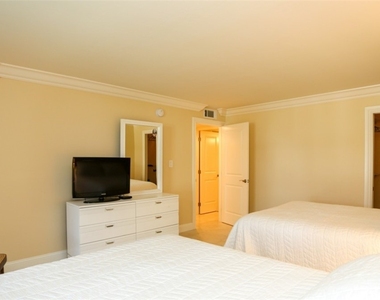 4551 Gulf Shore Boulevard N - Photo Thumbnail 30