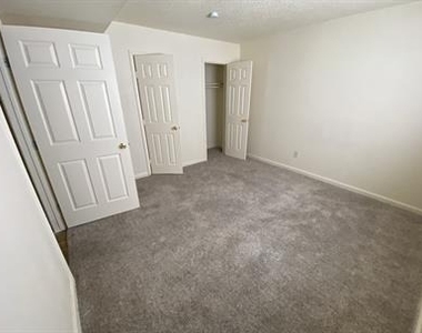 2606 Beatty Street - Photo Thumbnail 10