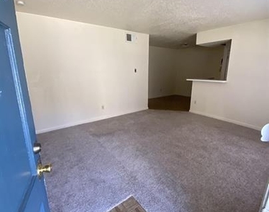 2606 Beatty Street - Photo Thumbnail 9