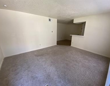 2606 Beatty Street - Photo Thumbnail 7