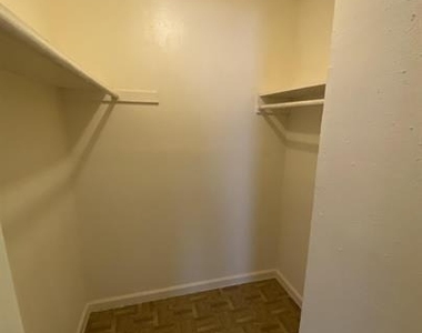 2606 Beatty Street - Photo Thumbnail 8