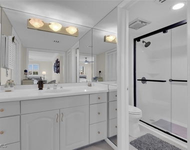 222 Harbour Drive - Photo Thumbnail 14
