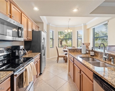 9727 Acqua Court - Photo Thumbnail 6