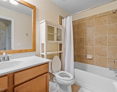 9727 Acqua Court - Photo Thumbnail 15