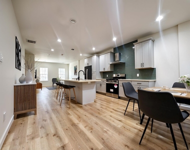7322 Laredo Street - Photo Thumbnail 2