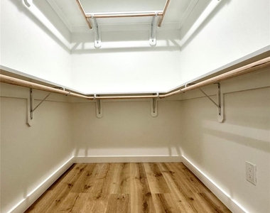 7322 Laredo Street - Photo Thumbnail 11