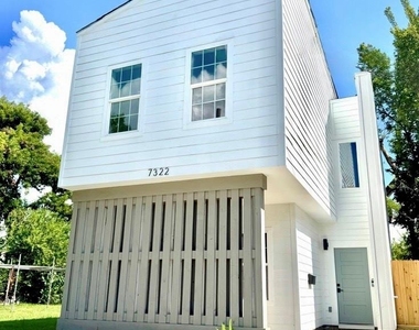 7322 Laredo Street - Photo Thumbnail 1