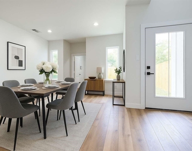 7322 Laredo Street - Photo Thumbnail 4