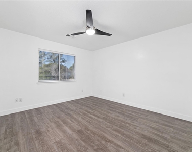 20415 Longspring Drive - Photo Thumbnail 10