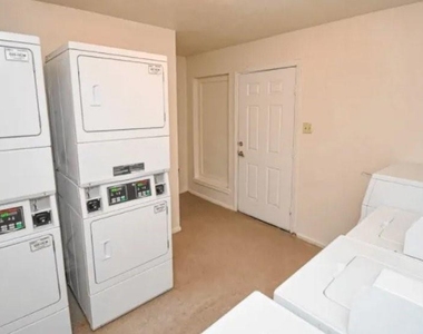 3444 Depot St - Photo Thumbnail 5