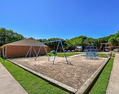 3444 Depot St - Photo Thumbnail 6
