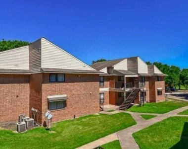3444 Depot St - Photo Thumbnail 1