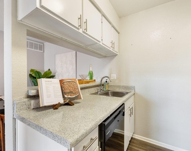 8701 Town Park Drive - Photo Thumbnail 15