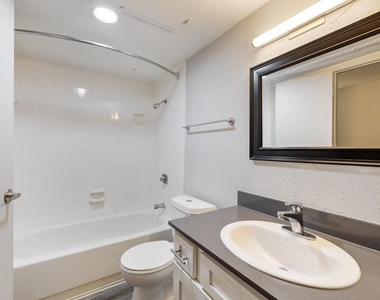 8701 Town Park Drive - Photo Thumbnail 16