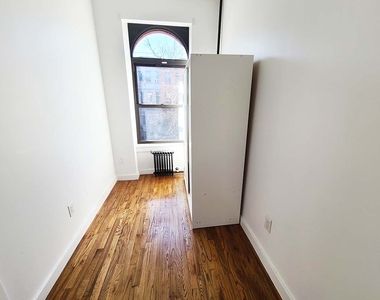 403 Hancock Street - Photo Thumbnail 4