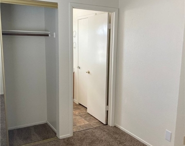 967 Derringer Lane - Photo Thumbnail 18