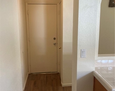 967 Derringer Lane - Photo Thumbnail 9
