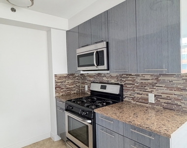 3440 Guider Ave - Photo Thumbnail 1