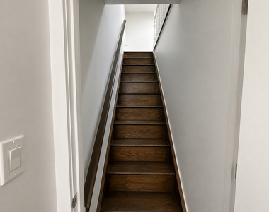 884 Franklin Avenue - Photo Thumbnail 5