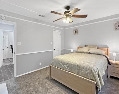 503 S Arizona Drive - Photo Thumbnail 10