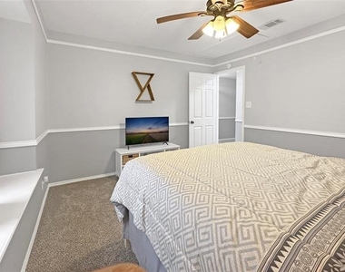 503 S Arizona Drive - Photo Thumbnail 12