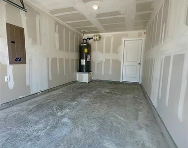 812 Sandhill Crane Lane - Photo Thumbnail 16