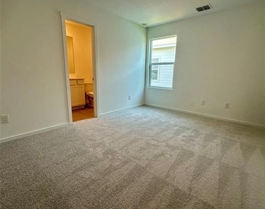 812 Sandhill Crane Lane - Photo Thumbnail 23