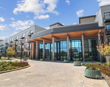 1028 Stitch Bend Way - Photo Thumbnail 2