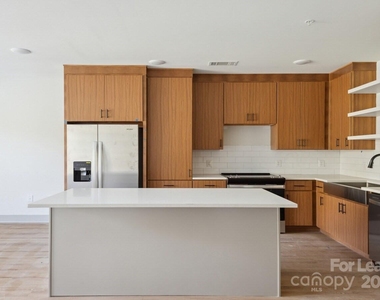 1028 Stitch Bend Way - Photo Thumbnail 19