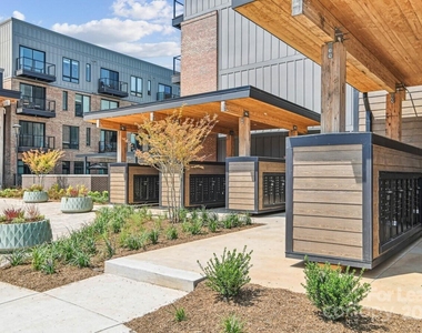 1028 Stitch Bend Way - Photo Thumbnail 7