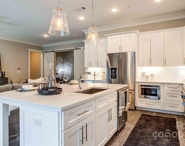 2426 Vail Avenue - Photo Thumbnail 2