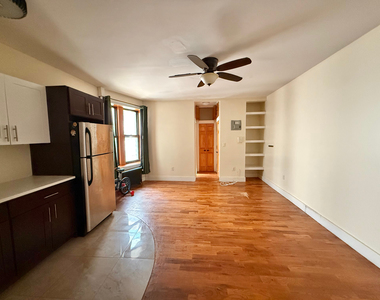 62 Clarkson Avenue - Photo Thumbnail 2