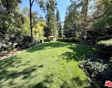 530 Hawthorn Road - Photo Thumbnail 20