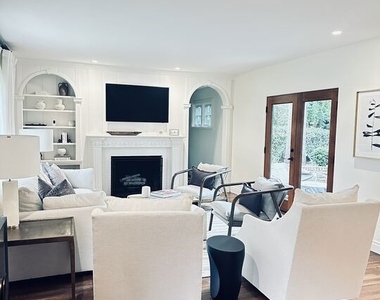 530 Hawthorn Road - Photo Thumbnail 3