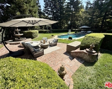 530 Hawthorn Road - Photo Thumbnail 18