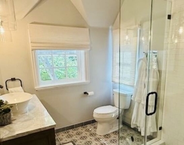 530 Hawthorn Road - Photo Thumbnail 15
