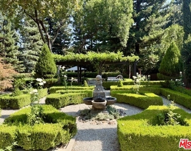 530 Hawthorn Road - Photo Thumbnail 21