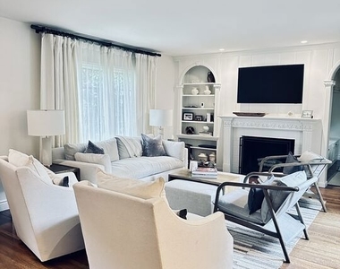 530 Hawthorn Road - Photo Thumbnail 2